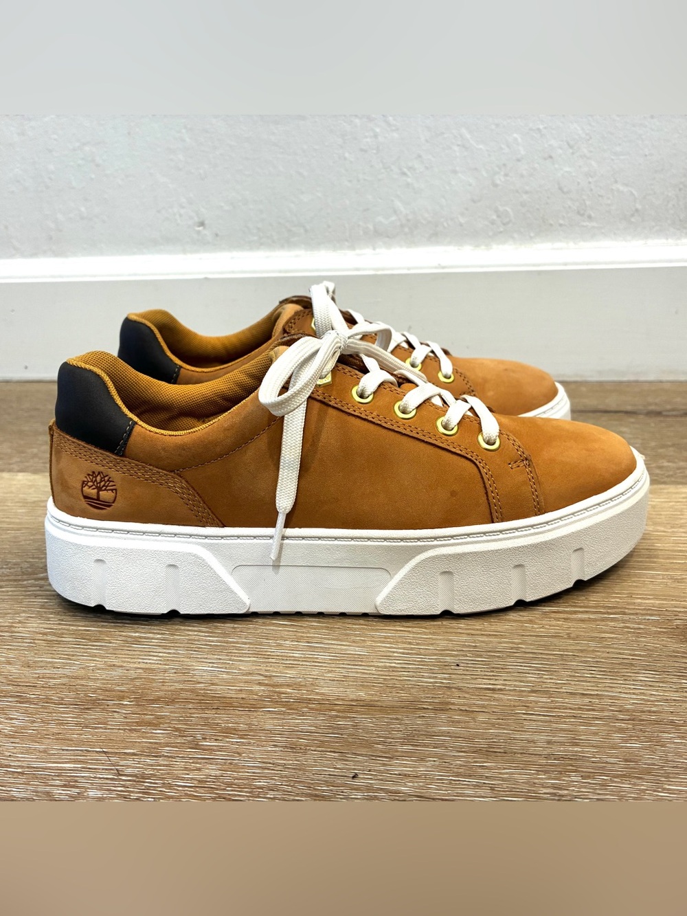 Timberland Laurel Court Low Brown Nubuck Sneakers Women’s US 8 UK 6 EU 39 25cm